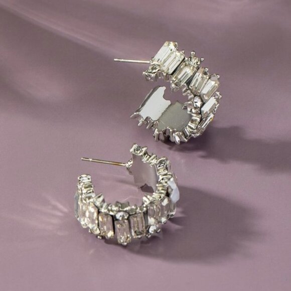 The Wild Clover Jewelry - 1 LEFT!! MIREILLE SILVER BAGUETTE HOOP EARRINGS
